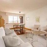 Eiffel Tower & Champs-Elysees - 2Br With Balcony - Cityapartmentstay