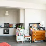 Family Nest Near Gare De L\'Est And Gare Du Nord