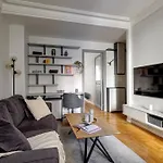 Latin Quarter & Pantheon With Balcony - Cityapartmentstay