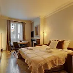 Latin Quarter & Pantheon With Balcony - Cityapartmentstay