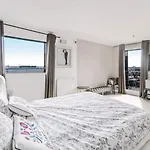 Luxury House View River Senie