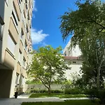Studio Calme Et Lumineux, Parking Disponible, 100M De Nation