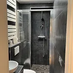 Appartement Atypique Aux Batignolles