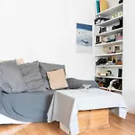 Cozy Studio 2 Steps From The Eiffel Tower