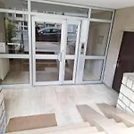 Chic Parisian Studio Retreat Bright Spacious And Secure Parking