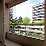 Chic Parisian Studio Retreat Bright Spacious And Secure Parking