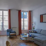 Luxurious Apartment In Marais