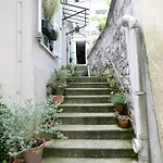 Au Coeur De Montmartre Paris Lovers