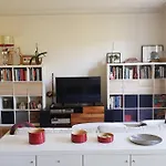 Cosy Apartment In Paris Center