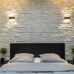 Geranimus M : Heart Of Paris With Patio
