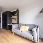 La Suite D\'Arc De Triomphe