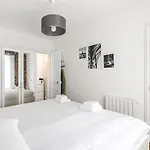 Guestready - Apt. Cosy Et Confortable Dans Le 10E