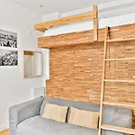 Charmant Studio Avec Mezzanine Boulevard Voltaire