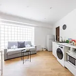 Charme Parisien 6 Personnes, 2 Chambres, 19Eme
