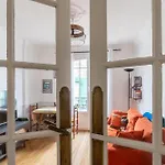 Chic 1Bd Apartment With Balcony Picpus