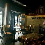 Peace & Love Hostel