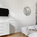 Pick A Flat\'S Apartment In Louvre - Croix Des Petits Champs