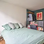 Guestready - Apt Confortable Avec Terrasse Au 18E