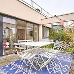 Guestready - Apt Confortable Avec Terrasse Au 18E