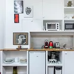 Guestready - Artist Loft With A Vertical Garden