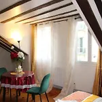 Dames De Montmartre