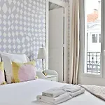 Appartement Charmant Et Colore Montparnasse
