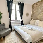 Comfortable Saint Germain Studio
