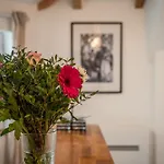 My Little House In Paris * Hypercentre * Climatise