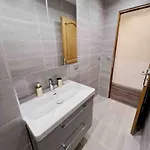 Appartement Renove De 3 Pieces A Paris Nation