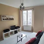 Studio Near Montmartre And Place De Clichy, Bright Sunny 4Th Floor
