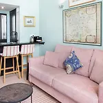 Pick A Flat\'S Apartment In Saint-Germain Des Pres - Rue Paul Louis Courier