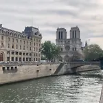 Saint-Germain-Des-Pres, Notre-Dame, Seine, Luxembourg 6E 4P