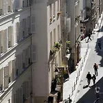 Nest In Paris