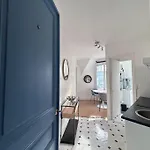 Elegant Eiffel Tower View Flat