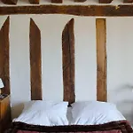 Nest In Paris