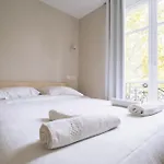 Relaxing Studio Apartment In The Heart Of Paris