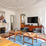 Spacious And Elegant 3Bd Apartmentrochechouart