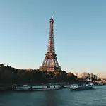 Parisian With Air Conditioning Eiffel Tower