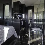 Studio De Luxe