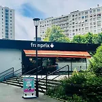Pinky Bird Paris 13