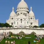 Charming Flat In Montmartre