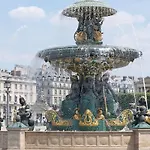 Studio calme et éclairé proche de Nation A
