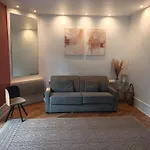Joli Havre De Paix En Plein Batignolles