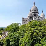In Front Of Sacre Coeur - 2 Bedrooms In Last Floor