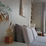 Appartement Avec Balcon Au Coeur Paris