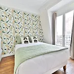 Appartement Cosy Face De Paris Montparnasse