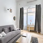 Sentier Historical Center III Charming Apartment