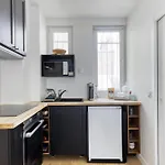 Elegant Studio Au Coeur De Paris 16E