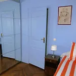 Bergere Opera Trevise - 2 Connecting Rooms With Private Bathroom And 1 Study Room - 35 M2