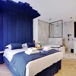 Lovely Bedroom With Jacuzzi 2P Chatelet